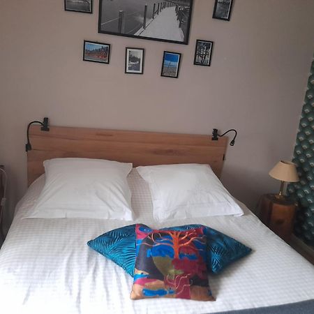 Aux Glycines Bed & Breakfast Marcilly-Ogny Ngoại thất bức ảnh