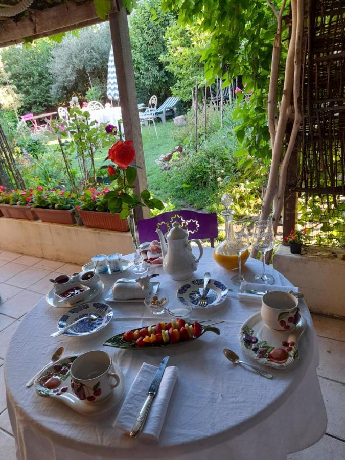Aux Glycines Bed & Breakfast Marcilly-Ogny Ngoại thất bức ảnh